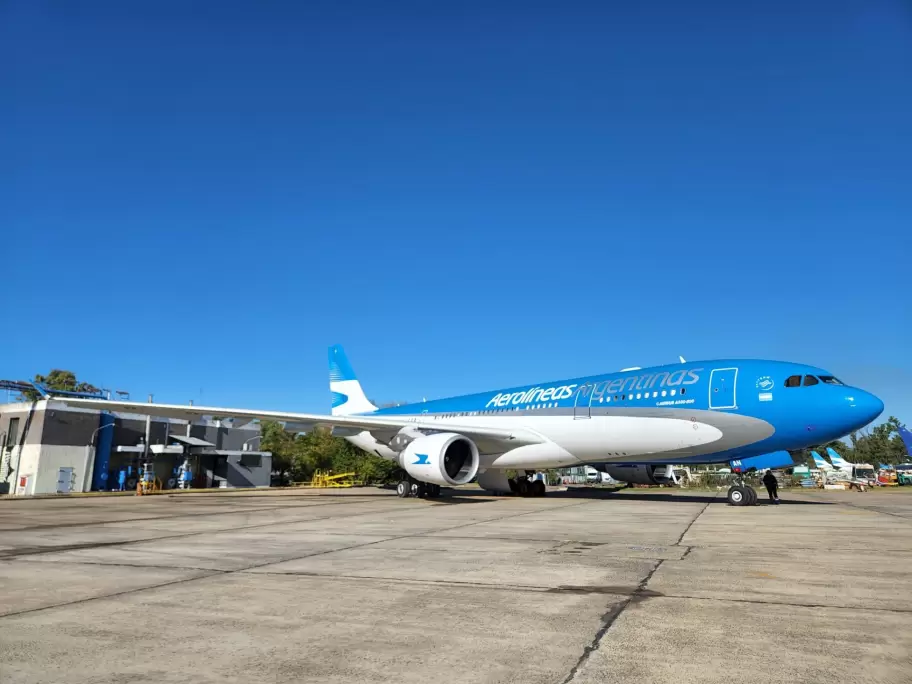 Aerolneas Argentinas en la mira de Javo